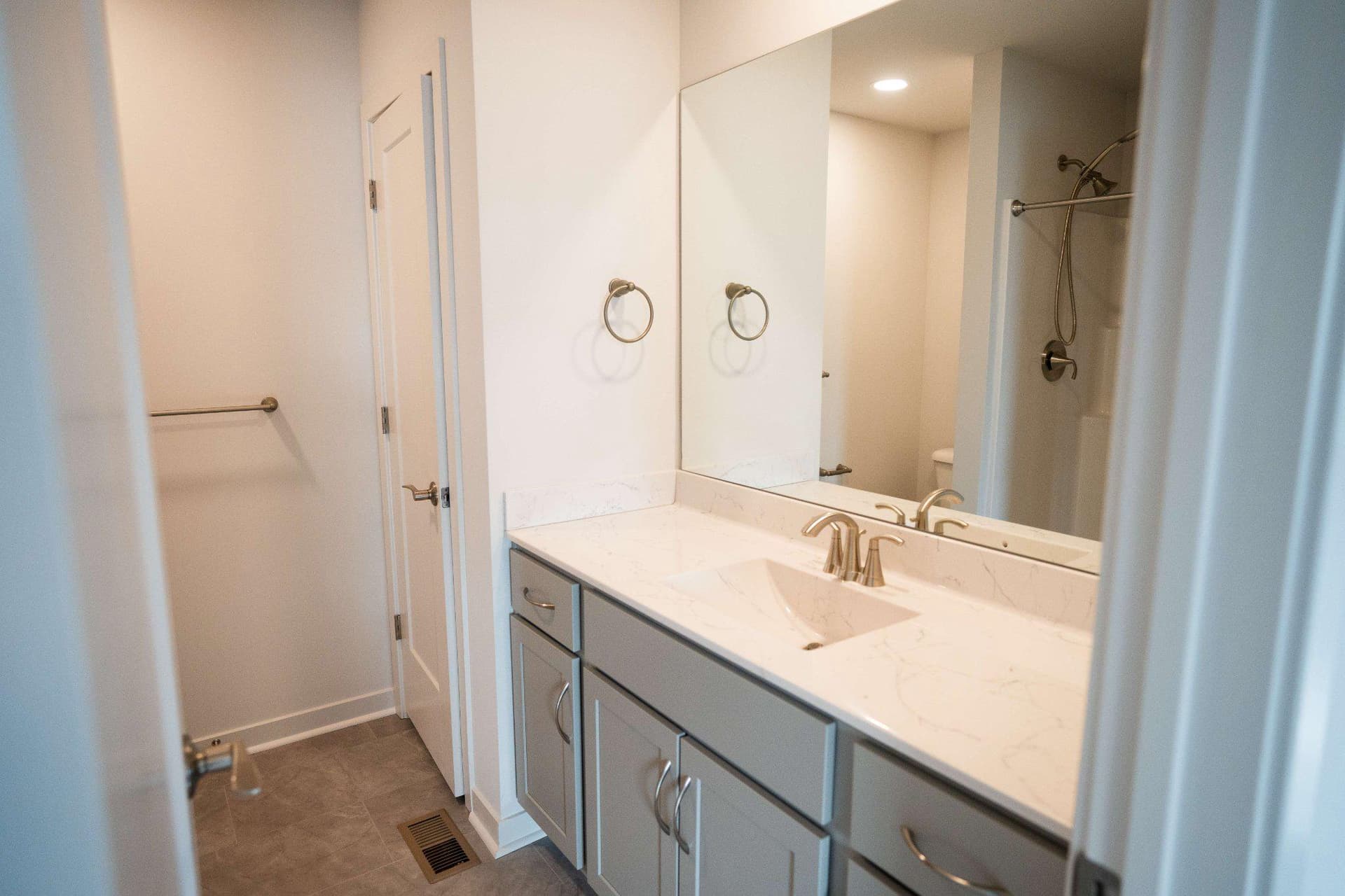 379 Florida Ave. photo 9