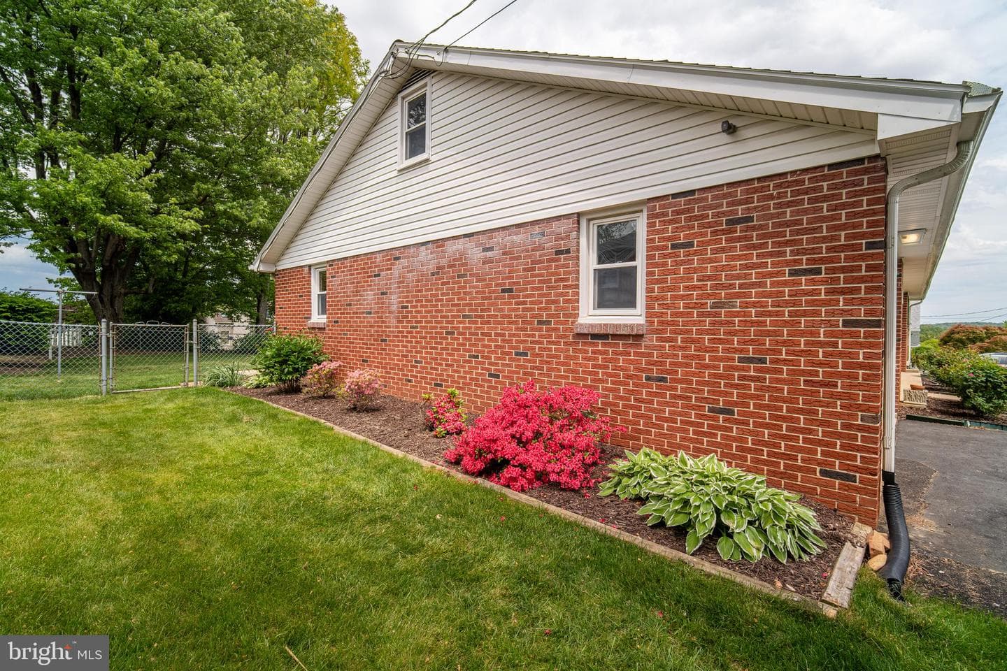 119 E Clearview Drive photo 36