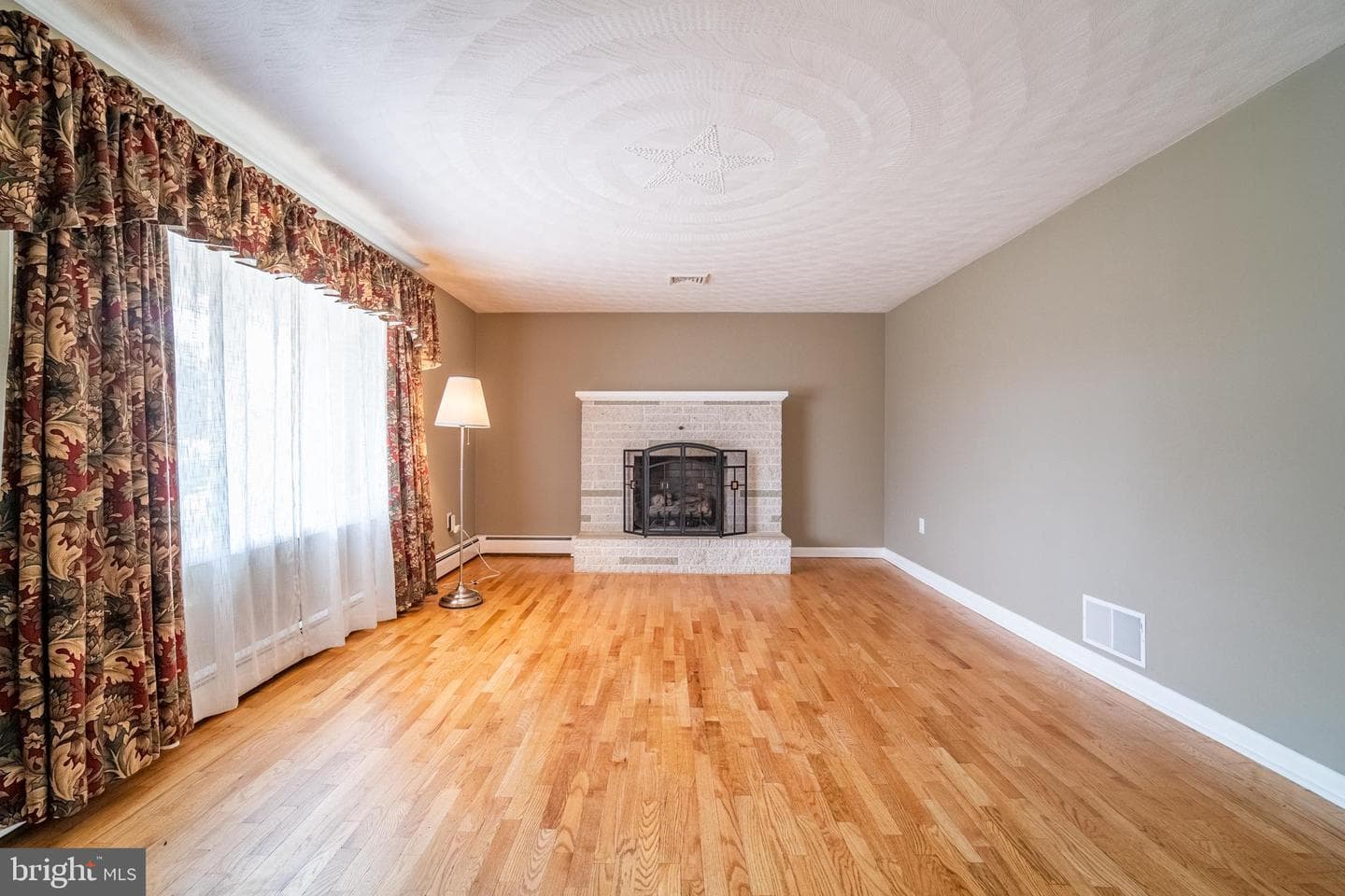 119 E Clearview Drive photo 4