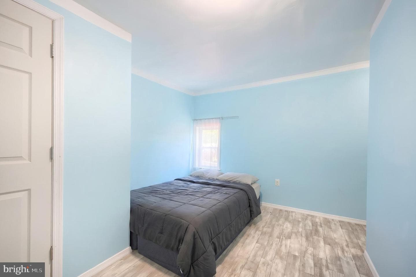 529 Thomas Street photo 6