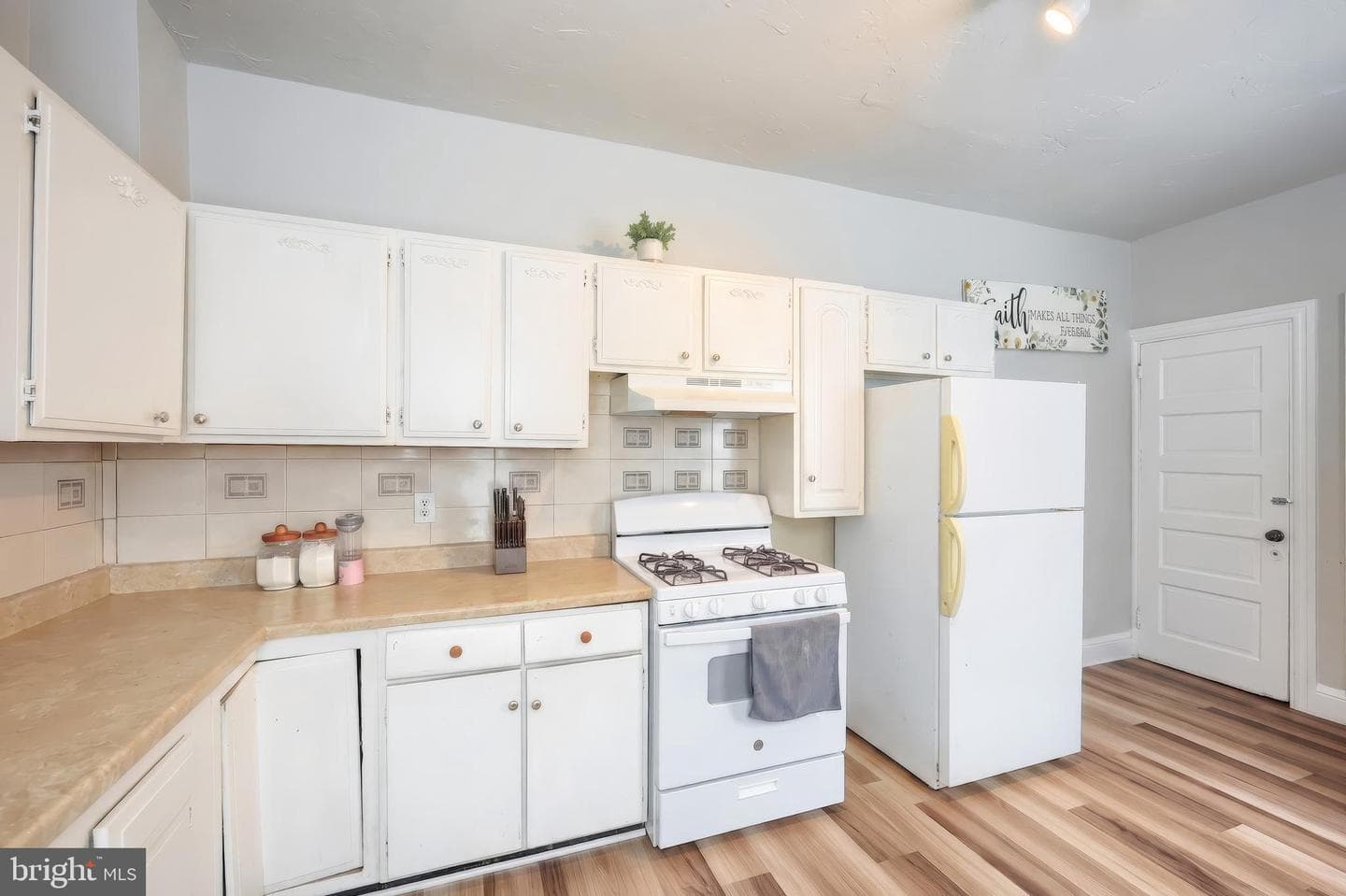 58 N Tremont Street photo 12