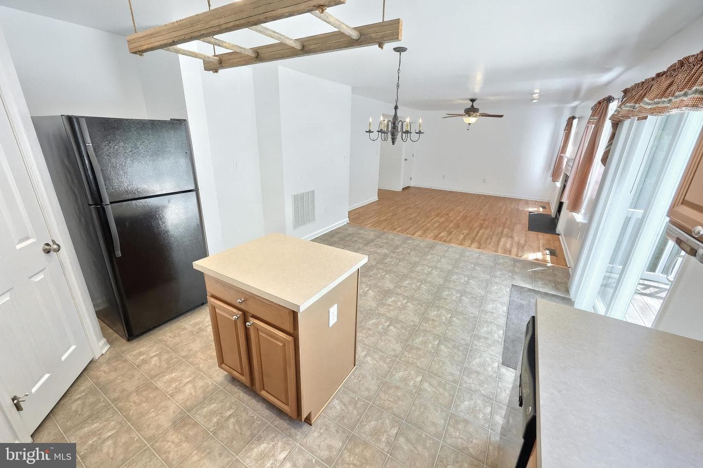 425 Lakeview Drive photo 27