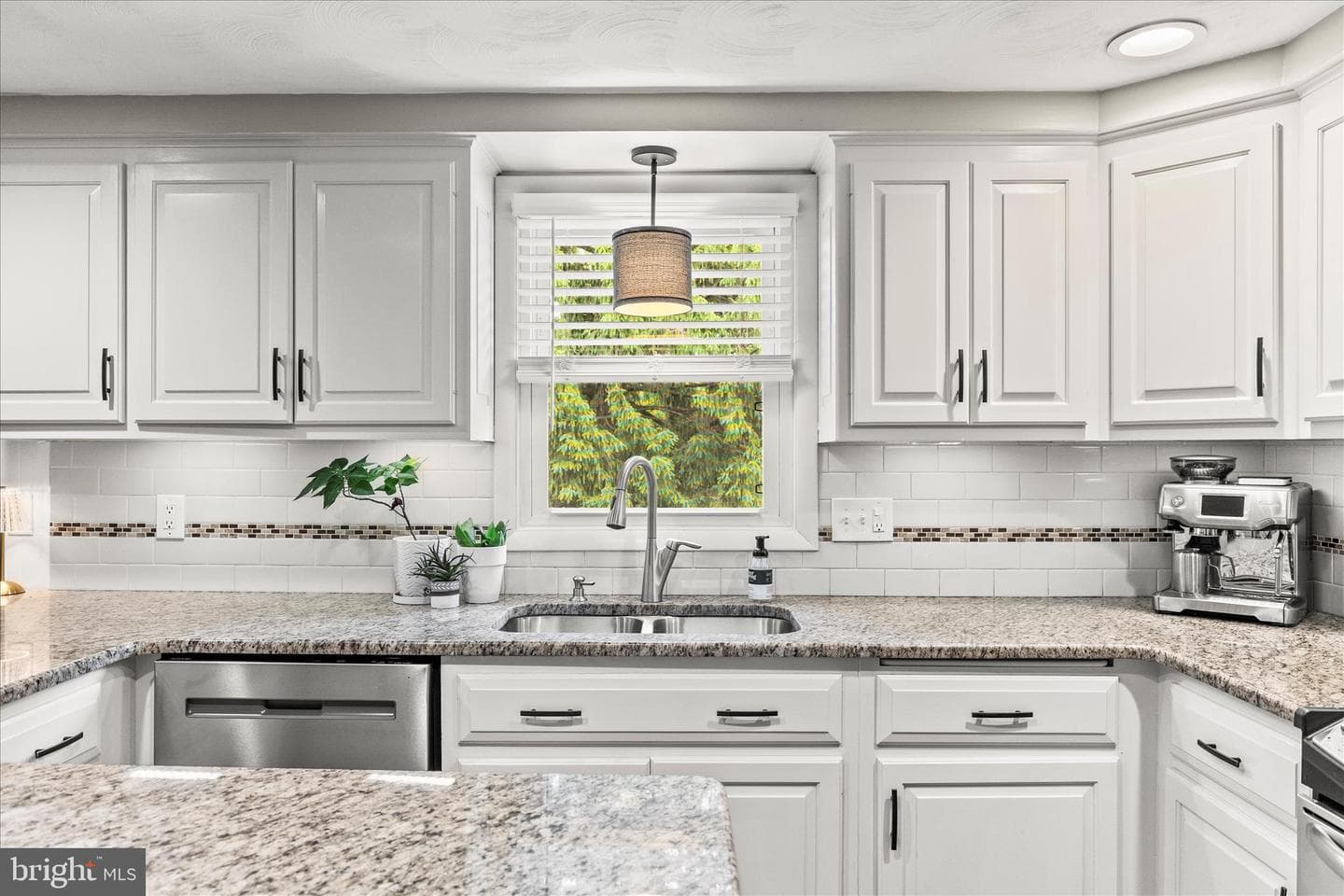 3126 Skylight Drive E photo 17