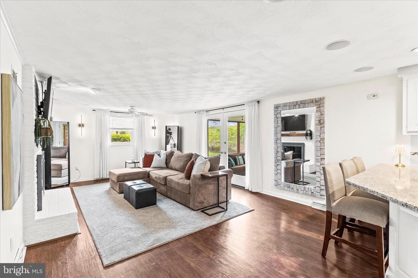 3126 Skylight Drive E photo 19