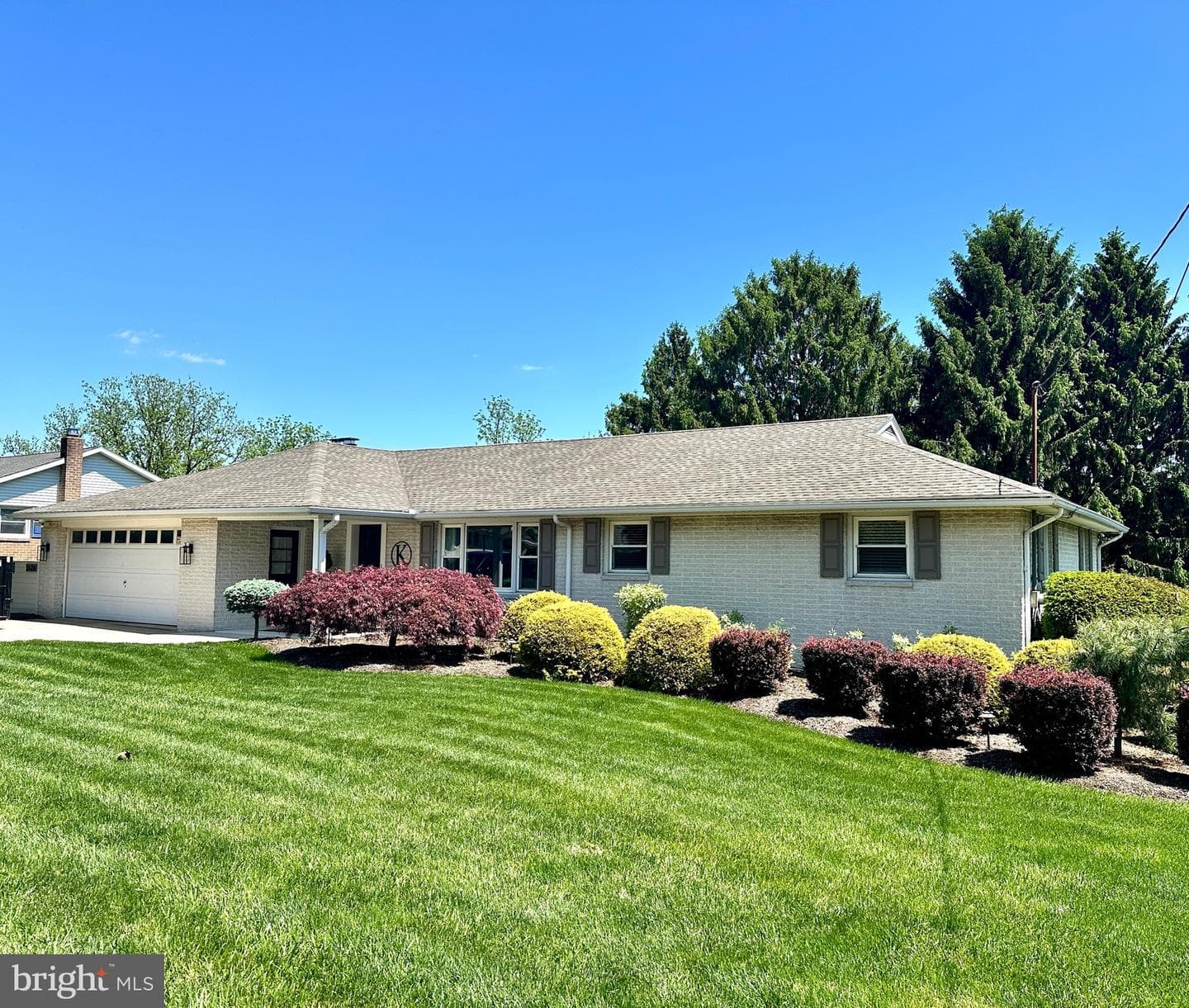 3126 Skylight Drive E photo 2