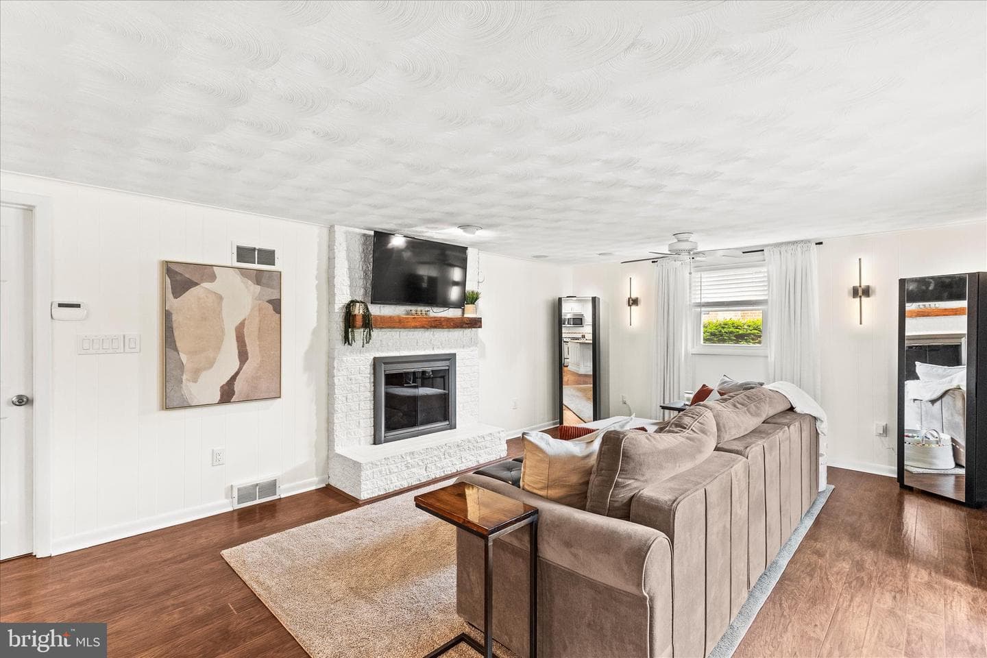 3126 Skylight Drive E photo 20