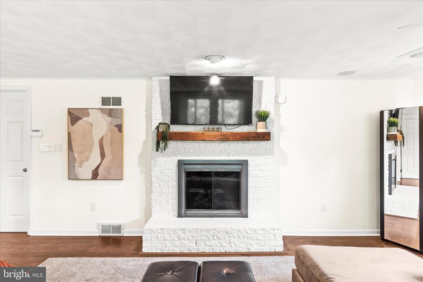 3126 Skylight Drive E photo 22