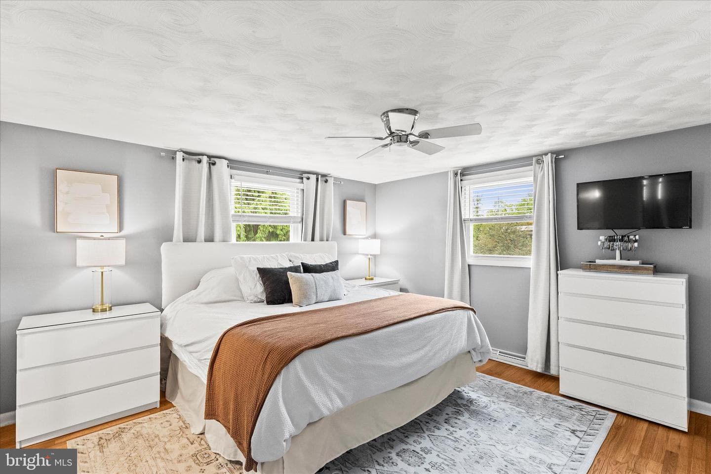 3126 Skylight Drive E photo 23