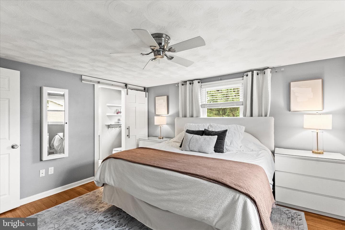 3126 Skylight Drive E photo 24