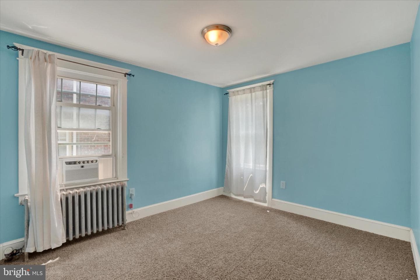 104 N Seward Street photo 17