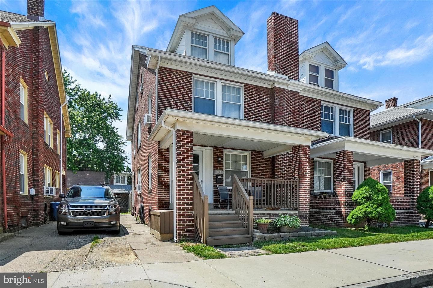 104 N Seward Street photo 4