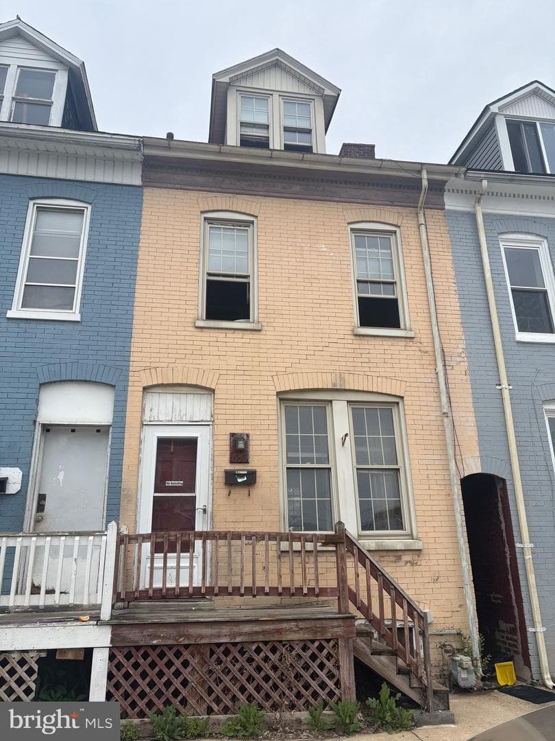 633 York Street, York