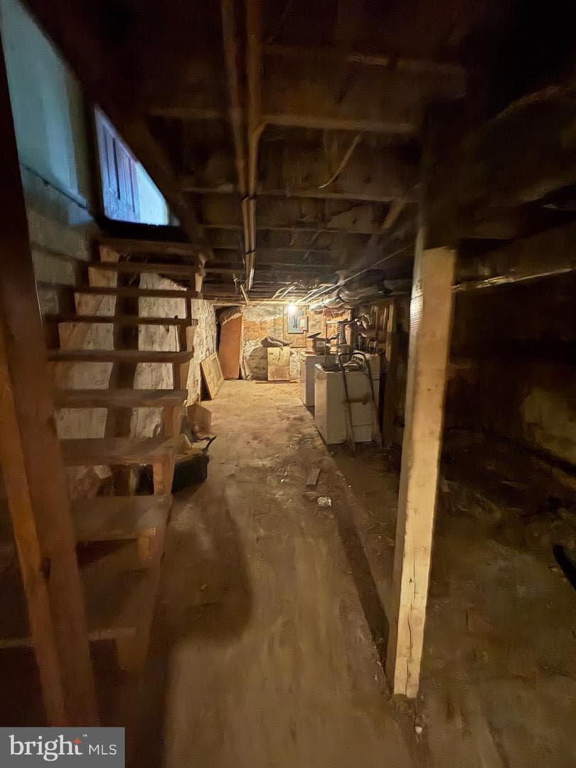 633 York Street photo 13