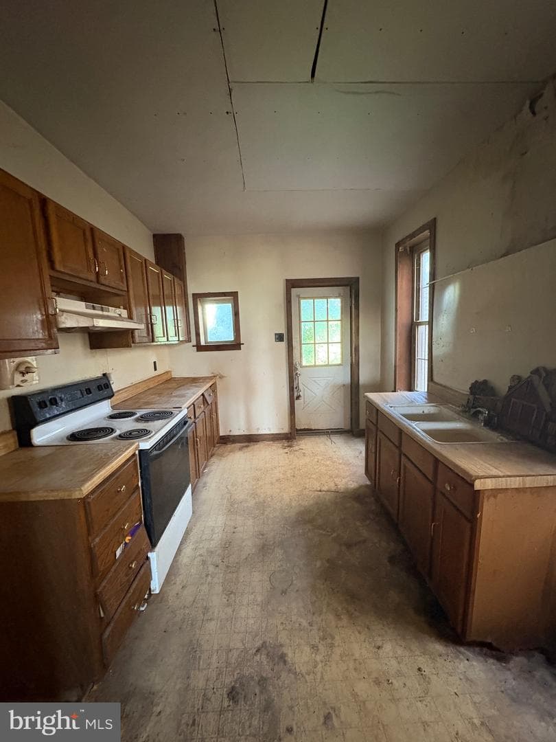 633 York Street photo 5