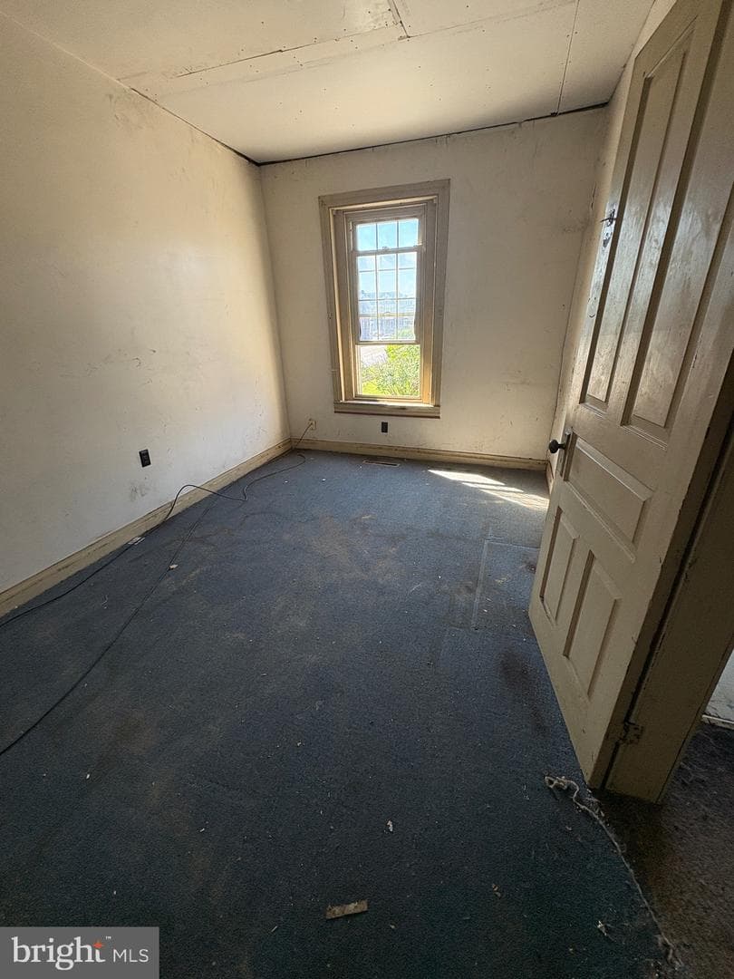 633 York Street photo 7