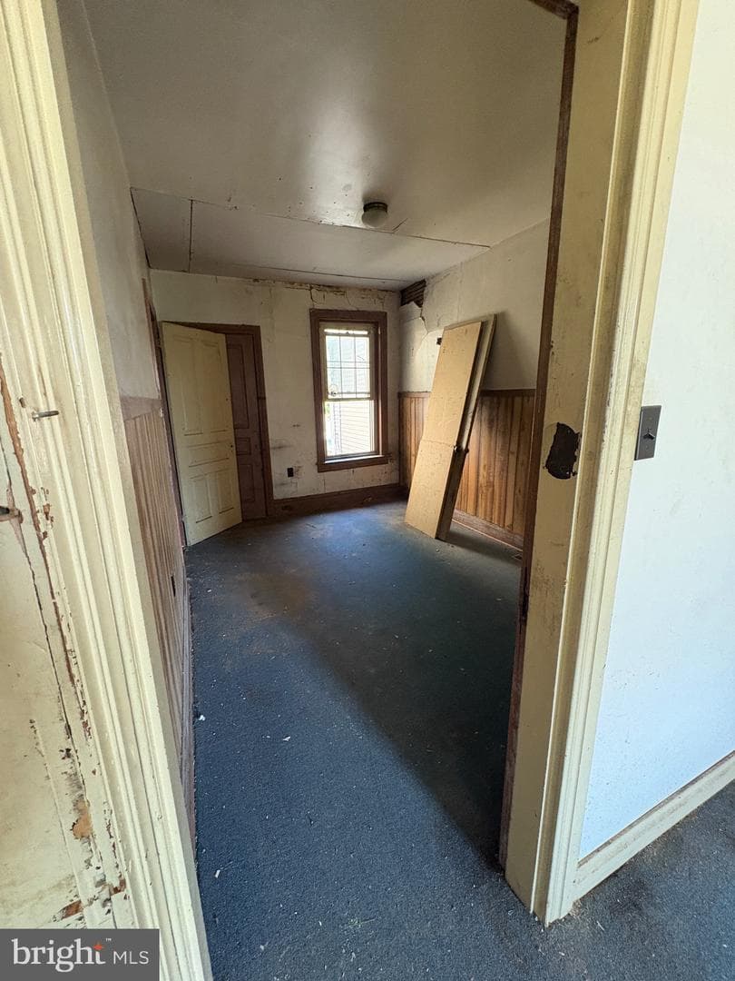 633 York Street photo 8