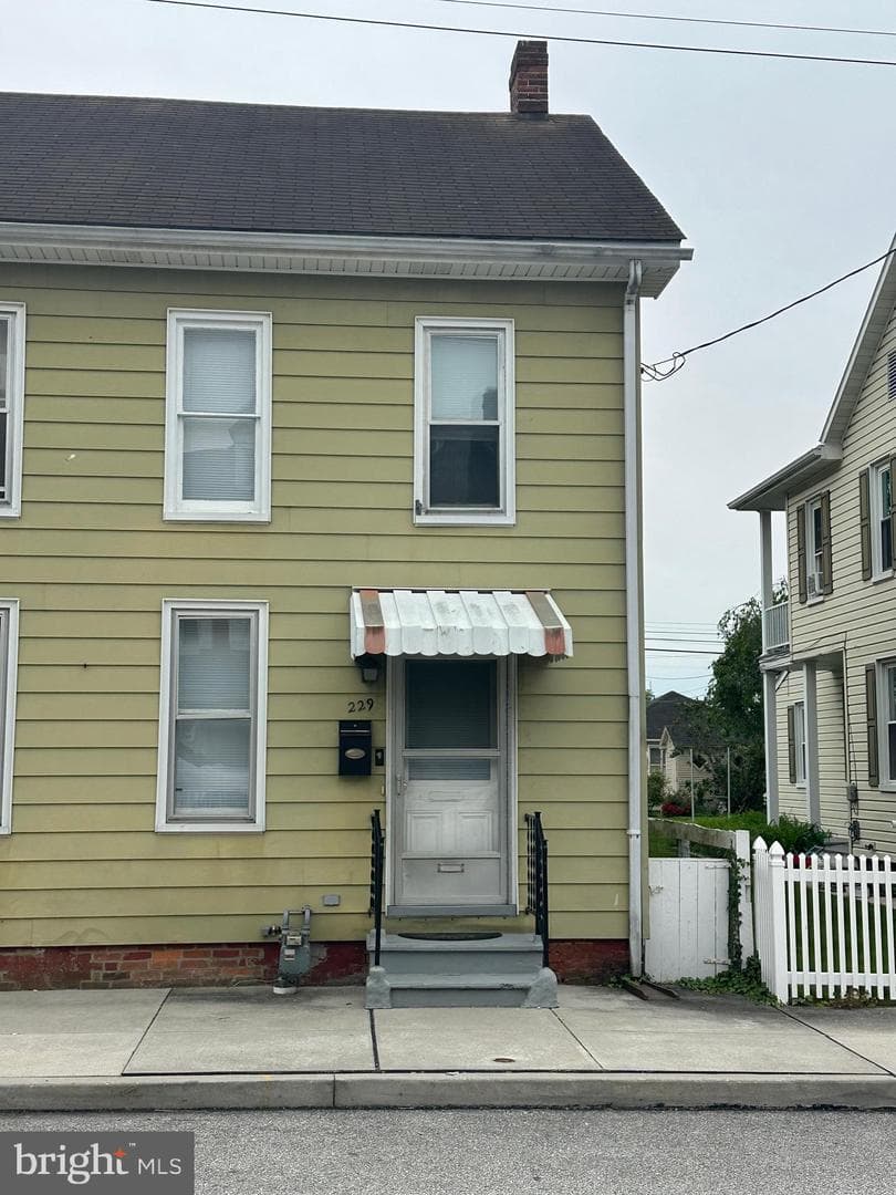 229 Locust Street, Hanover
