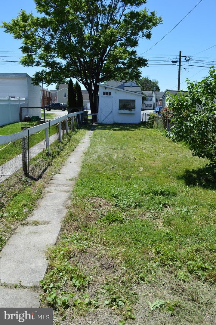 229 Locust Street photo 4