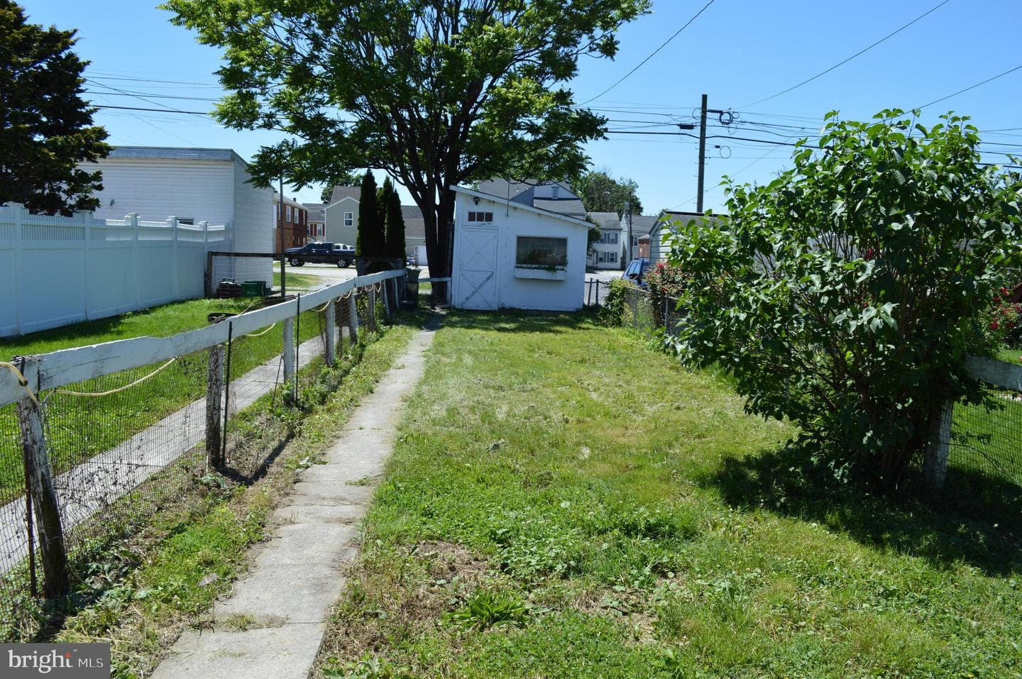 229 Locust Street photo 5