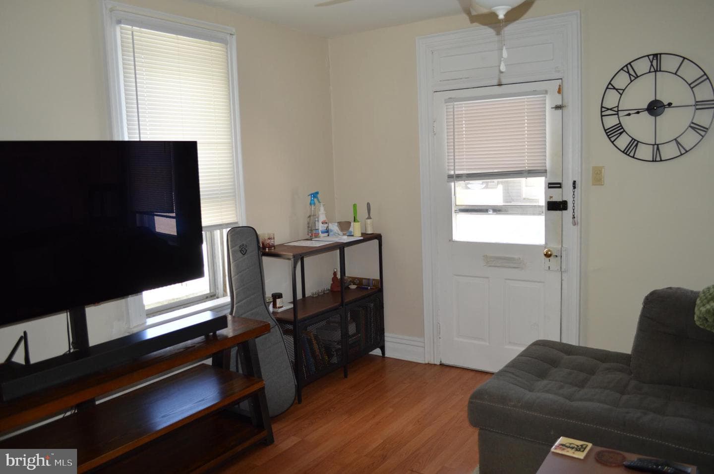 229 Locust Street photo 9