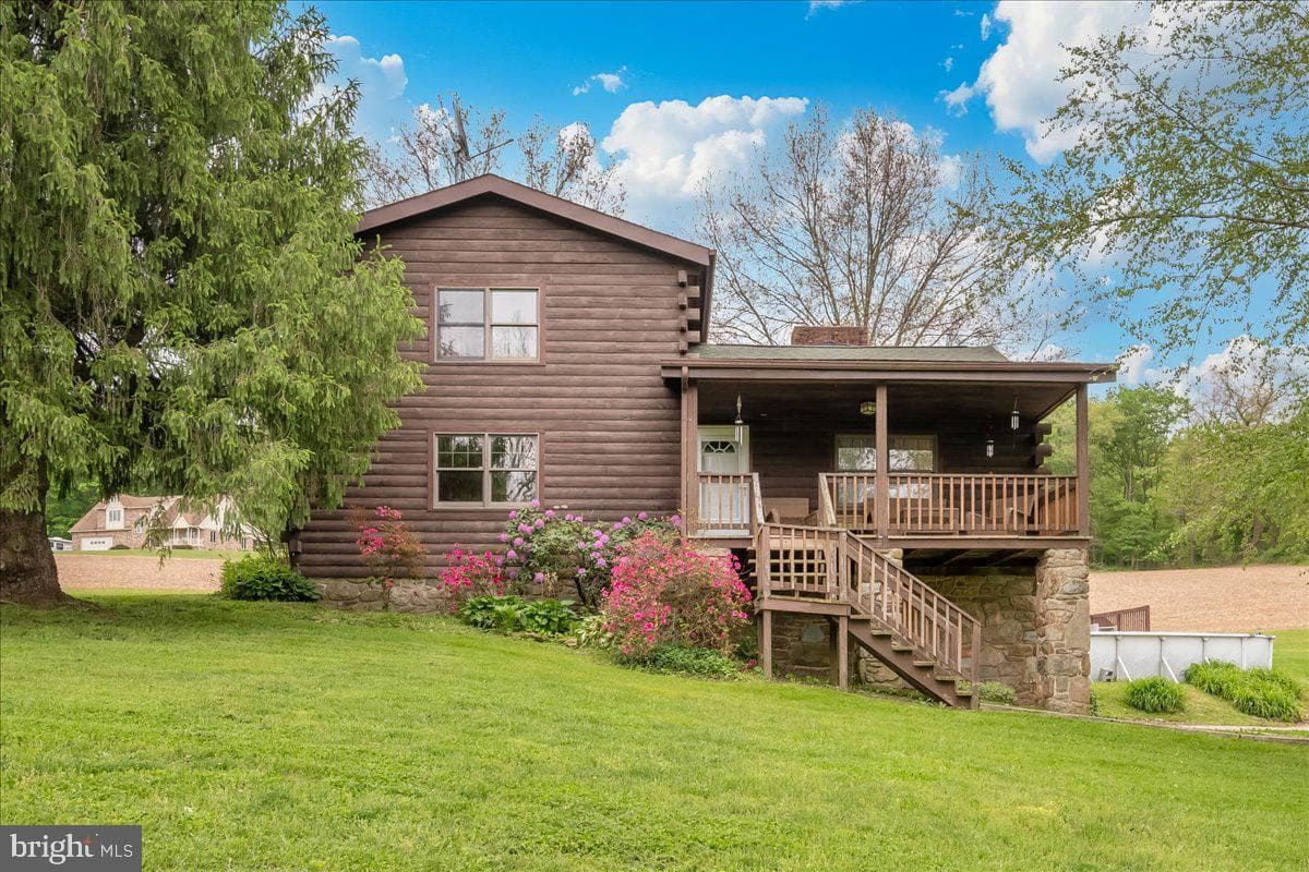 2635 Valley Road