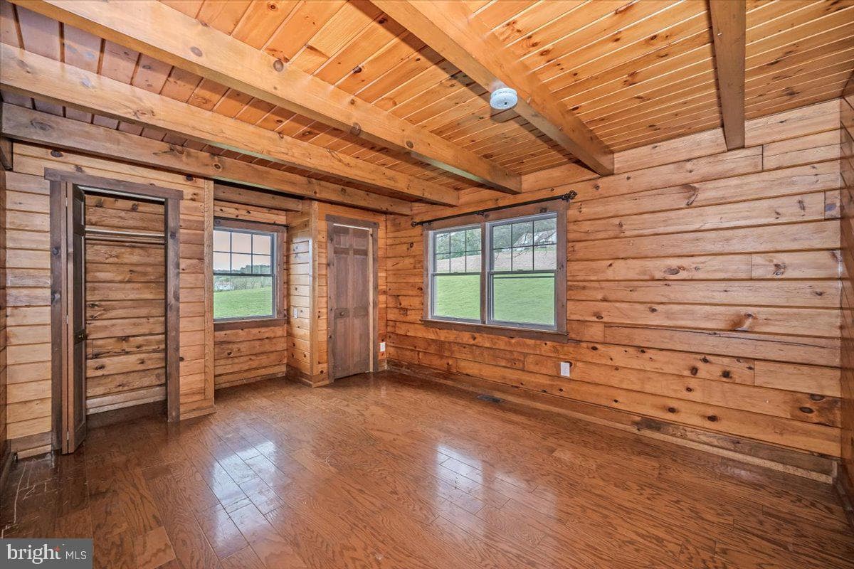 2635 Valley Road photo 16