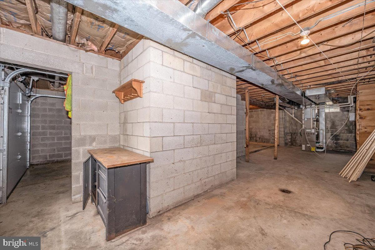 2635 Valley Road photo 33
