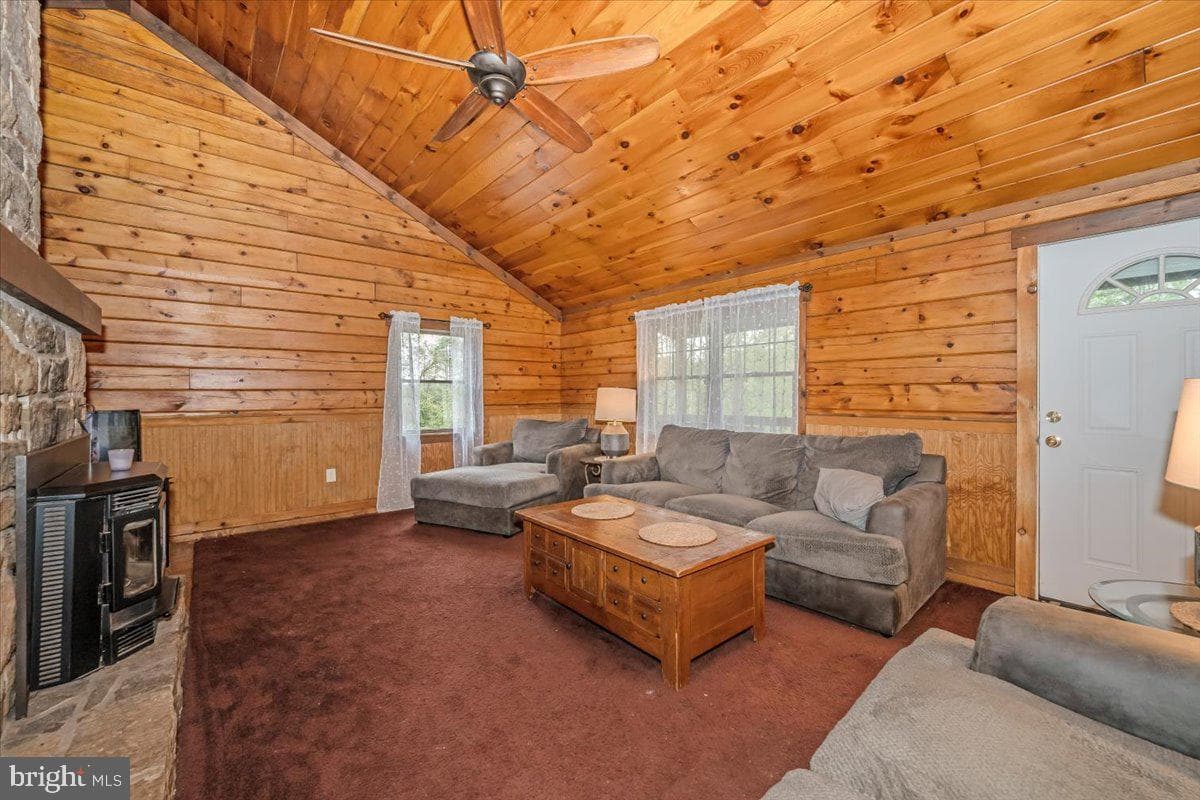 2635 Valley Road photo 5