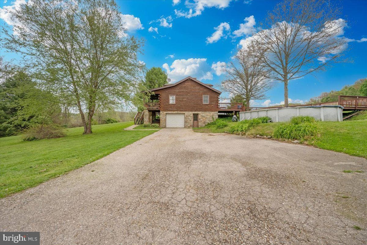 2635 Valley Road photo 55