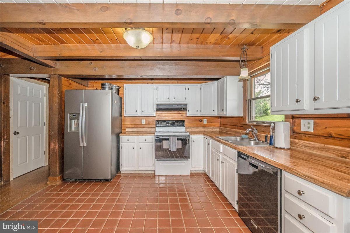 2635 Valley Road photo 9