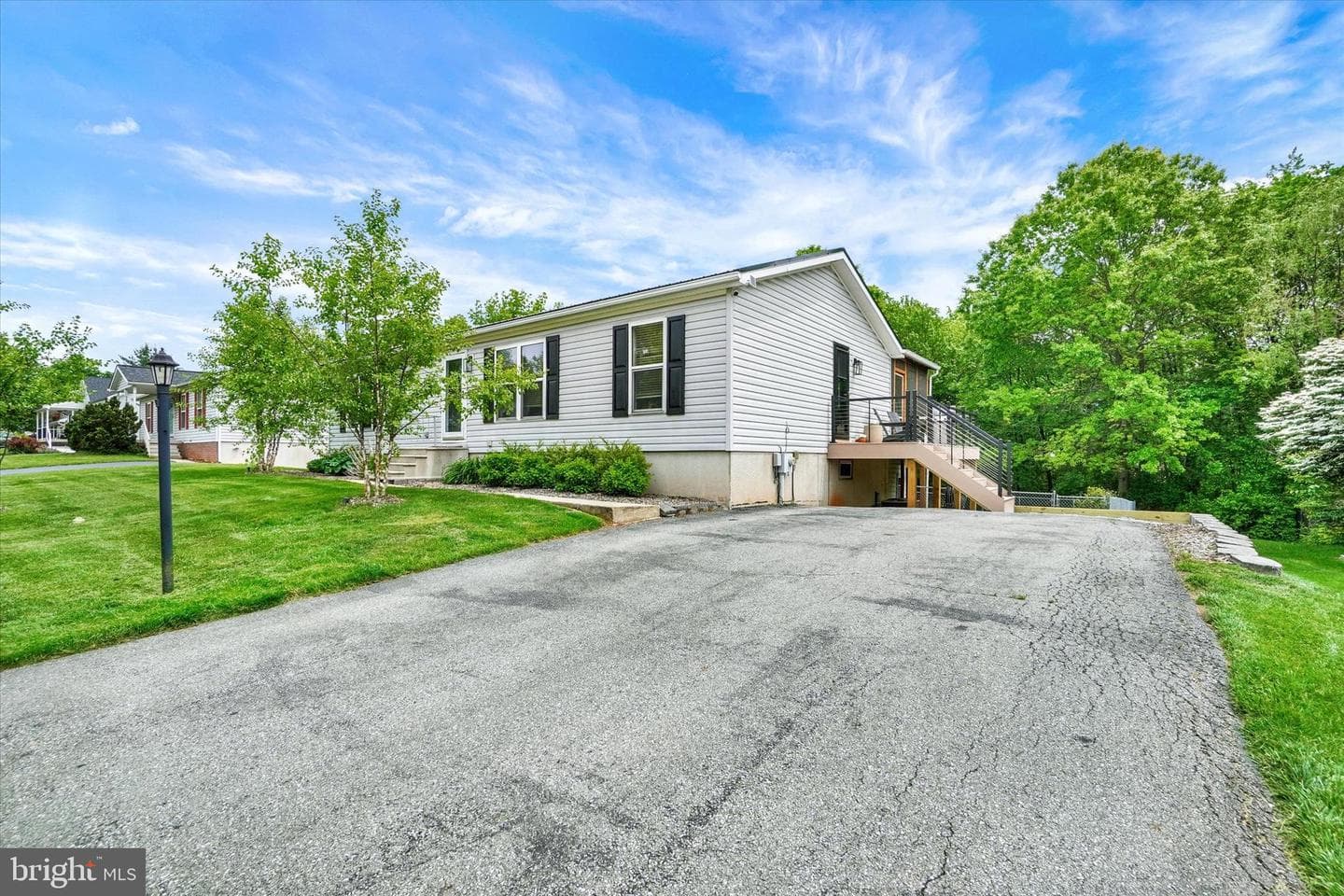 60 Hickory Drive photo 2