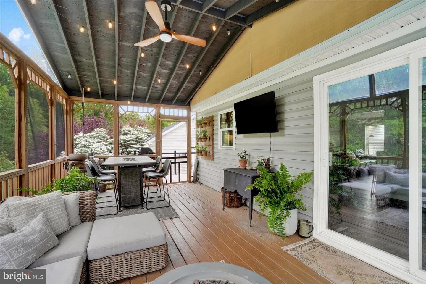 60 Hickory Drive photo 24