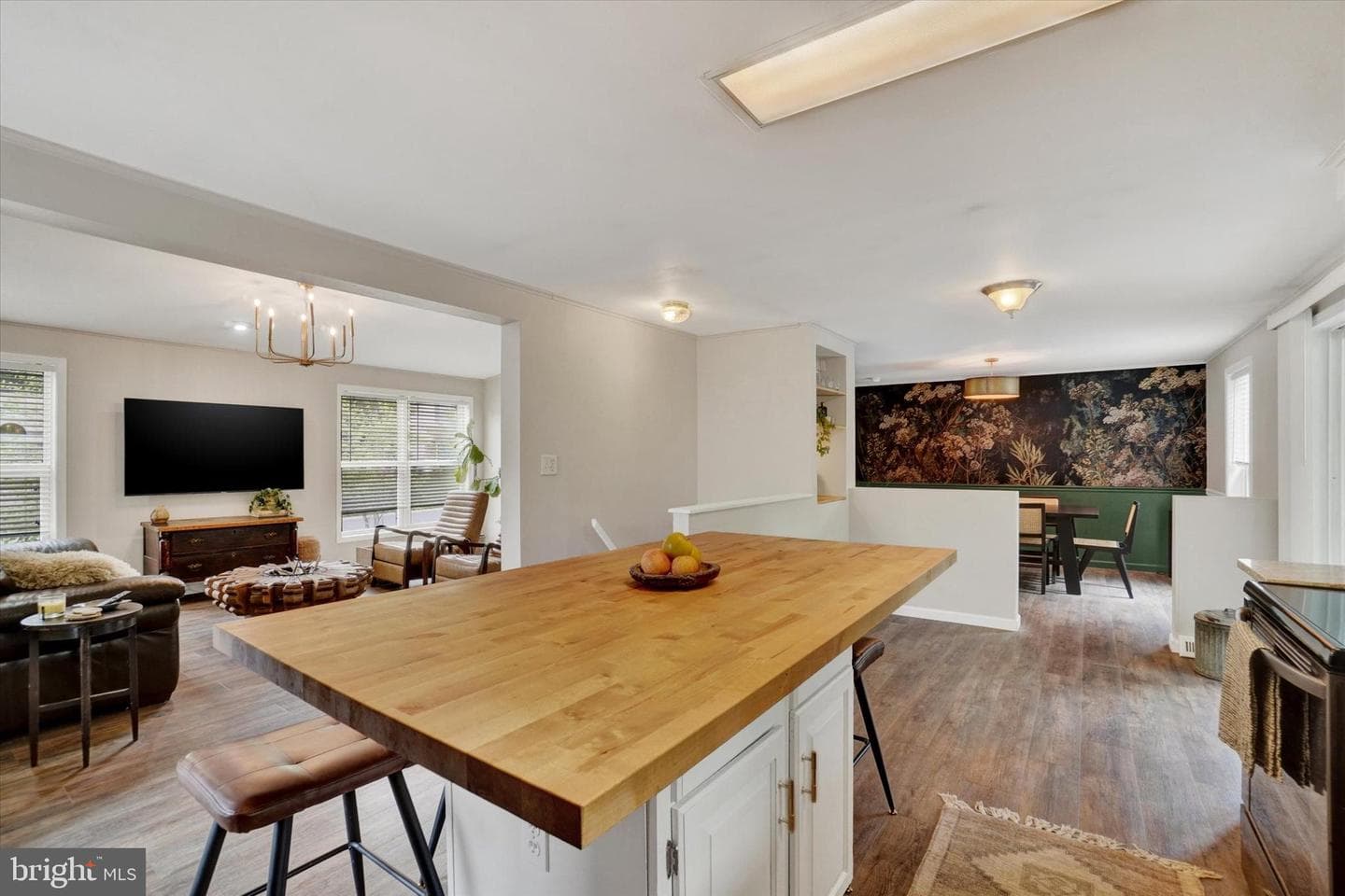 60 Hickory Drive photo 9