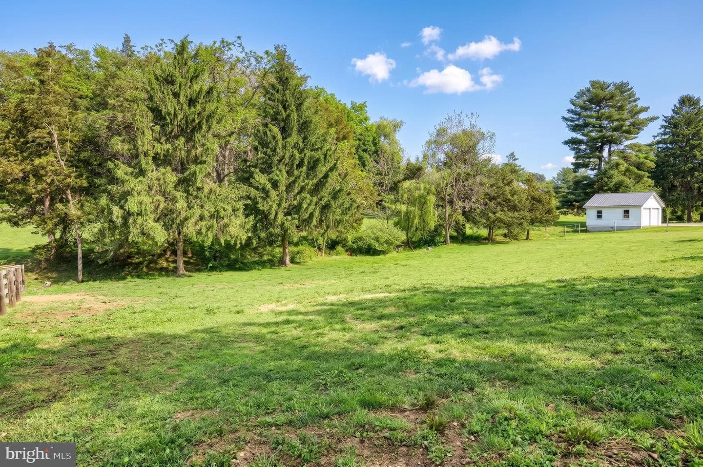 1425 Sunnyside Road photo 22