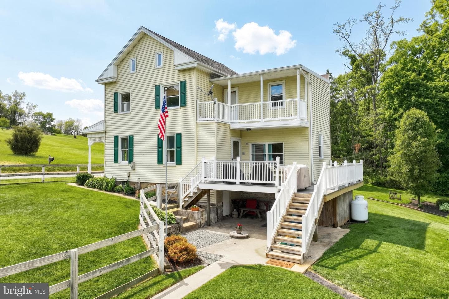 1425 Sunnyside Road photo 5