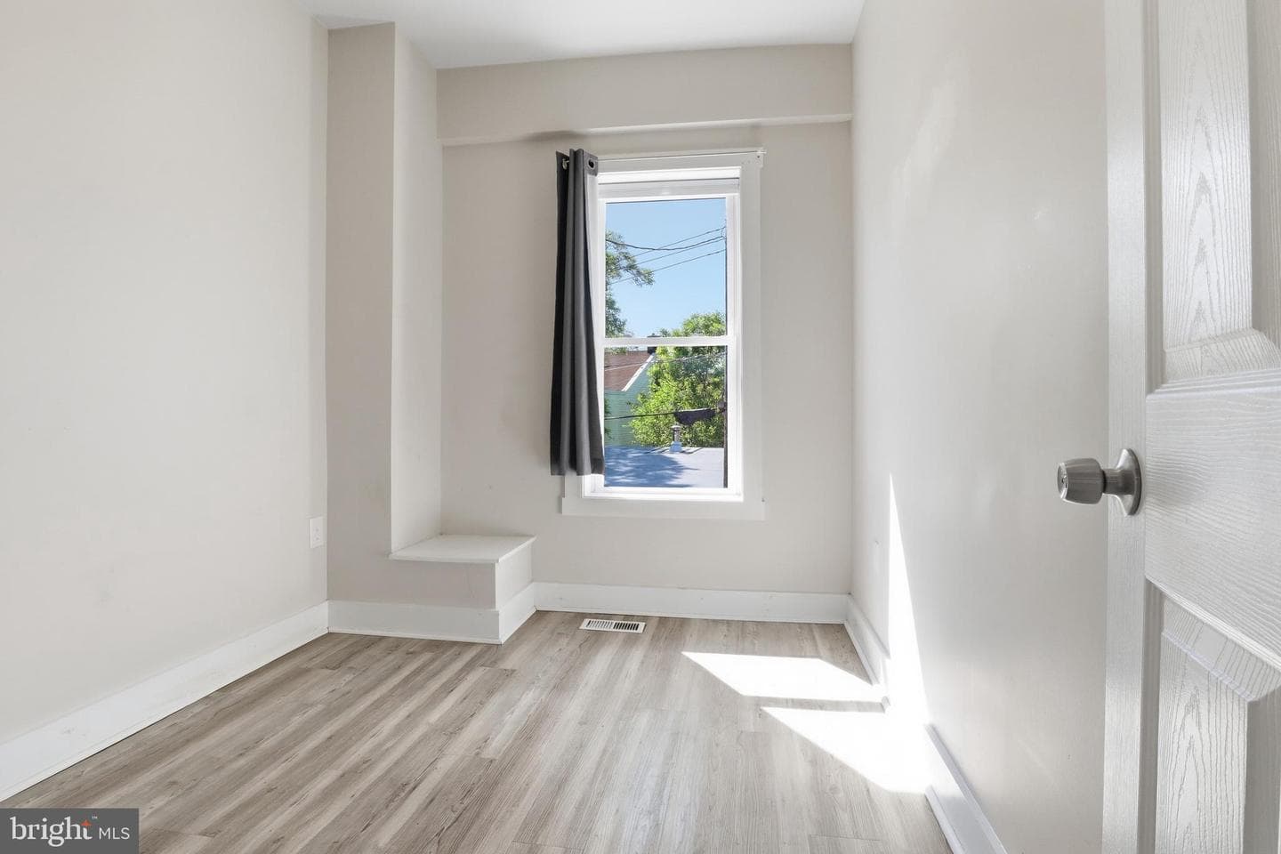 239 Franklin Way photo 12