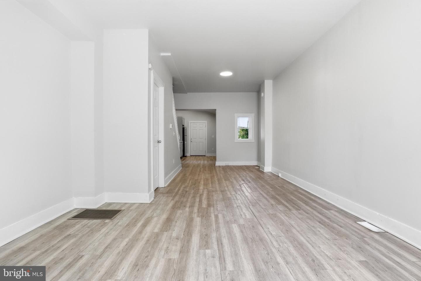239 Franklin Way photo 4