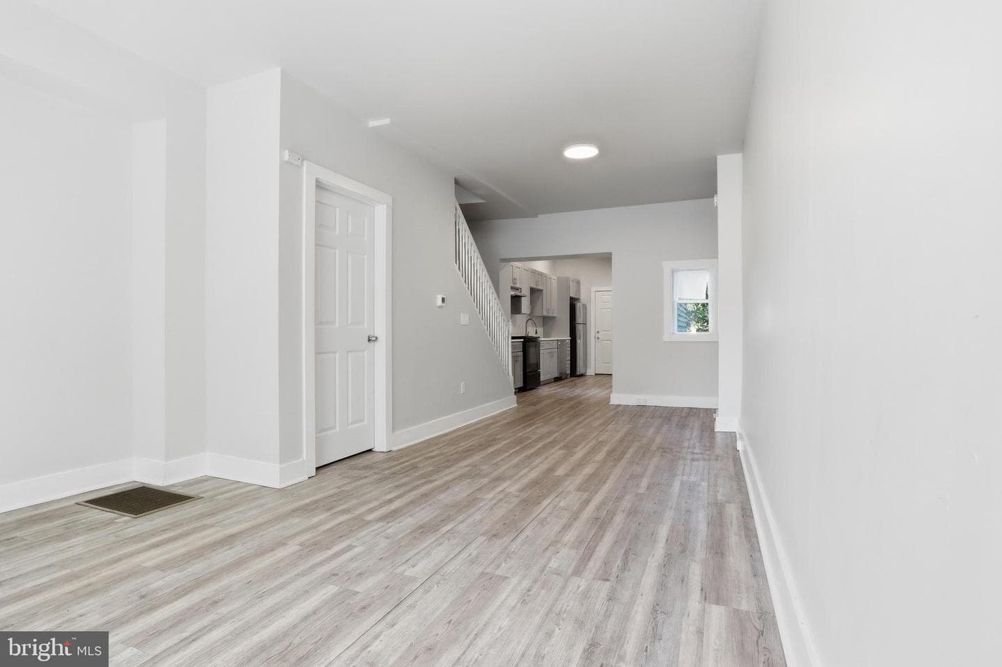 239 Franklin Way photo 5