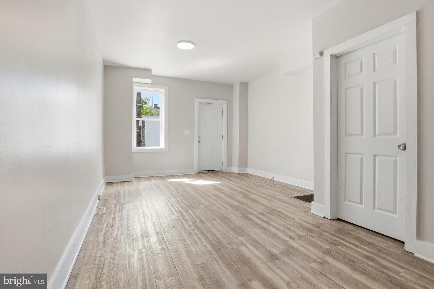 239 Franklin Way photo 6