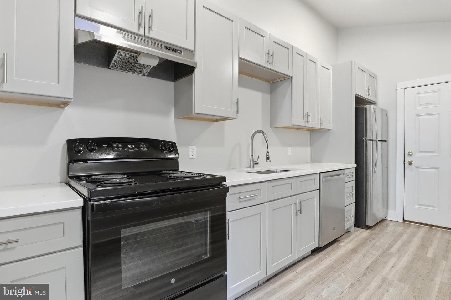 239 Franklin Way photo 9
