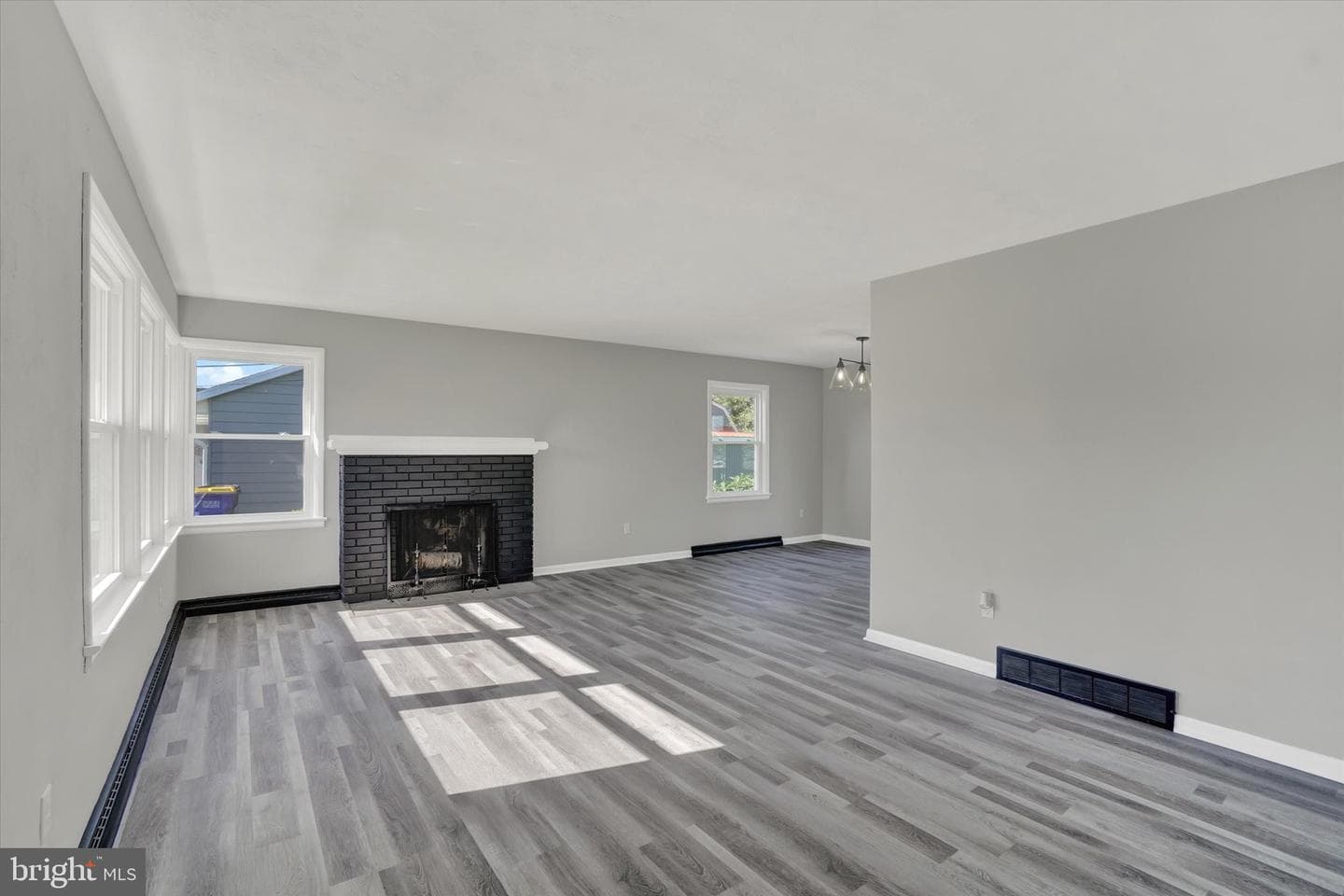 2330 Birch Road photo 5