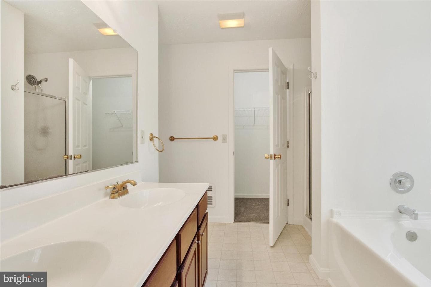 8 Mccleary Court photo 20