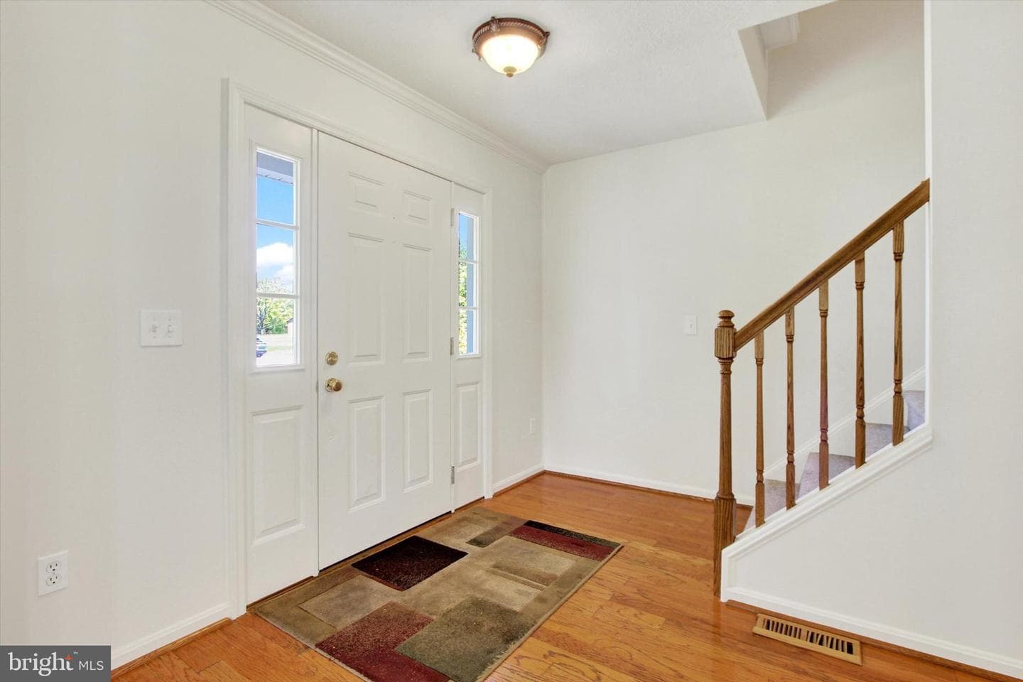 8 Mccleary Court photo 4