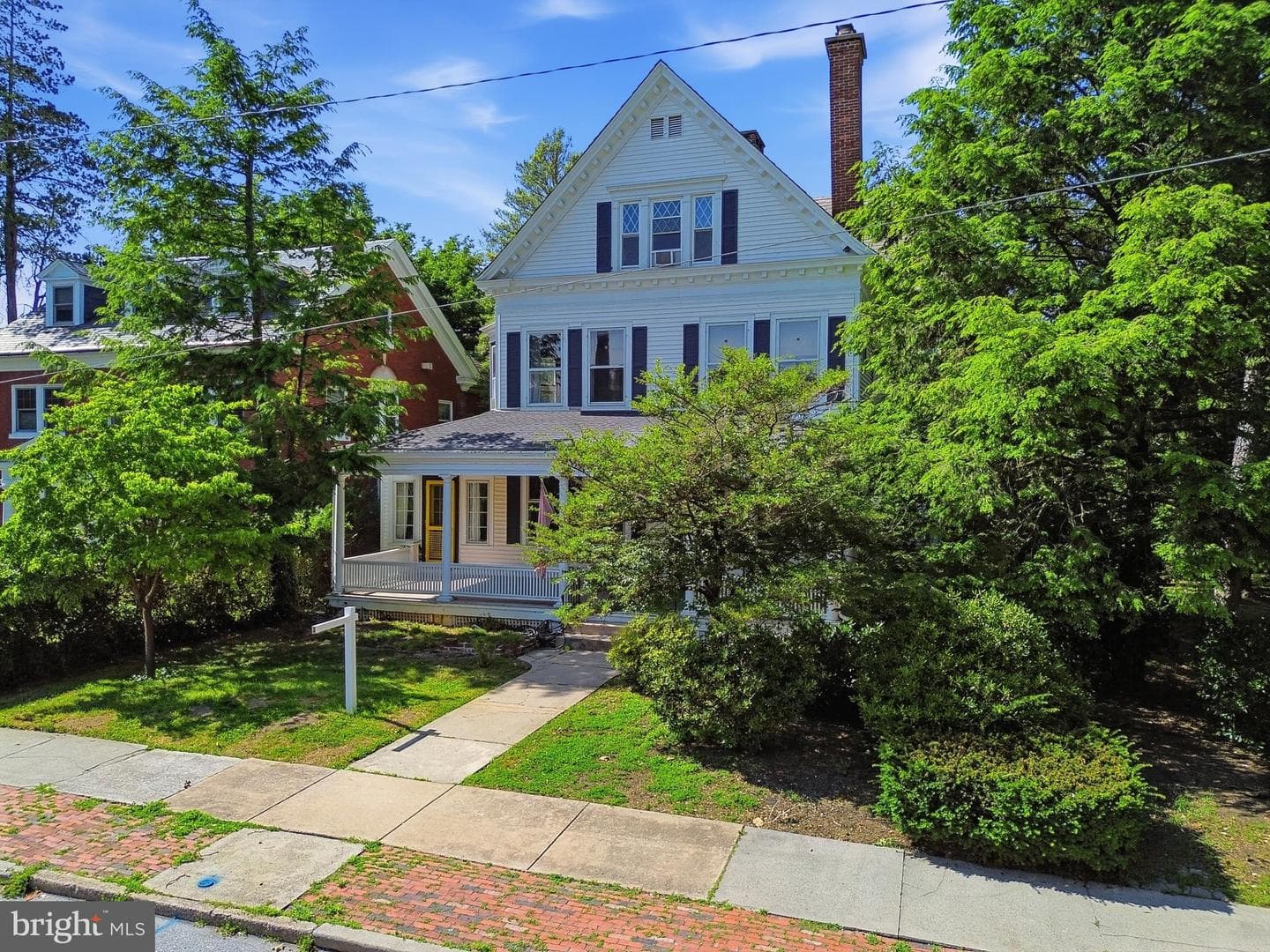121 W Springettsbury Avenue photo 3
