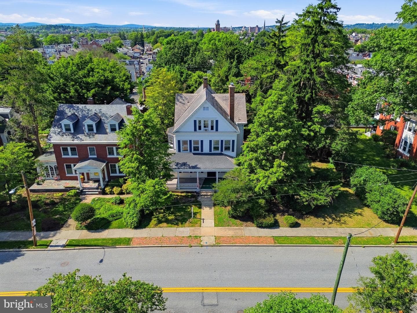 121 W Springettsbury Avenue photo 4