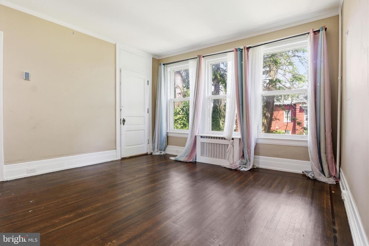 121 W Springettsbury Avenue photo 55