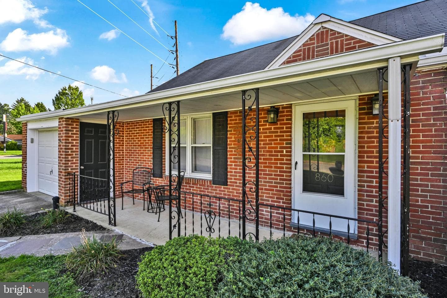 860 Hess Road photo 4