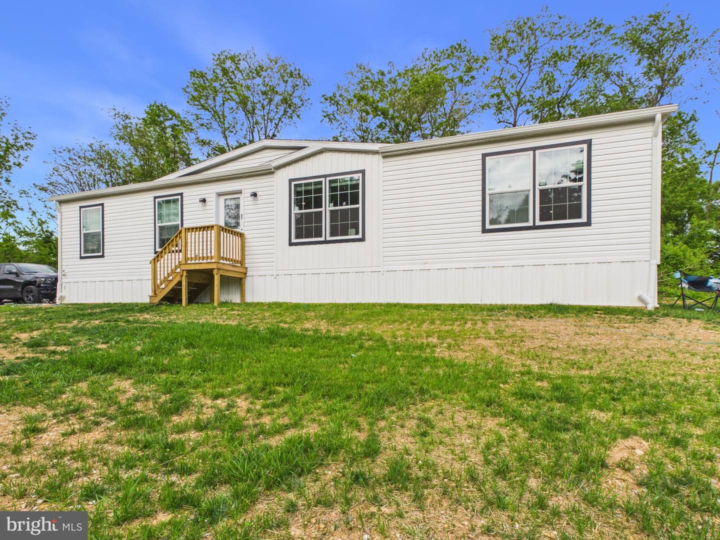345 Boxwood Road photo 2