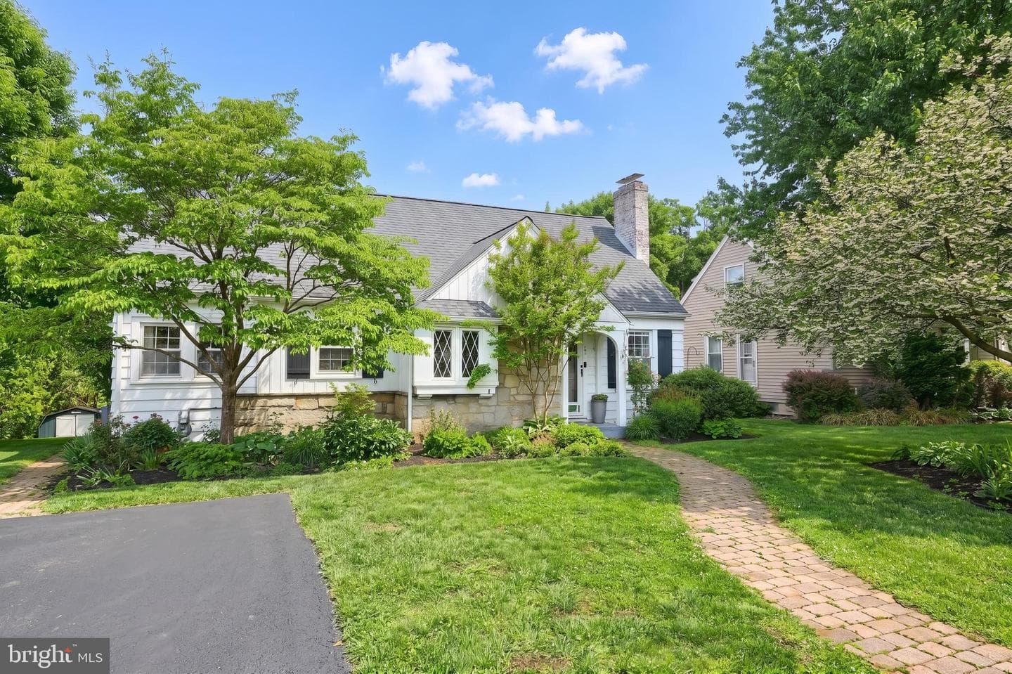 831 Rathton Road photo 3