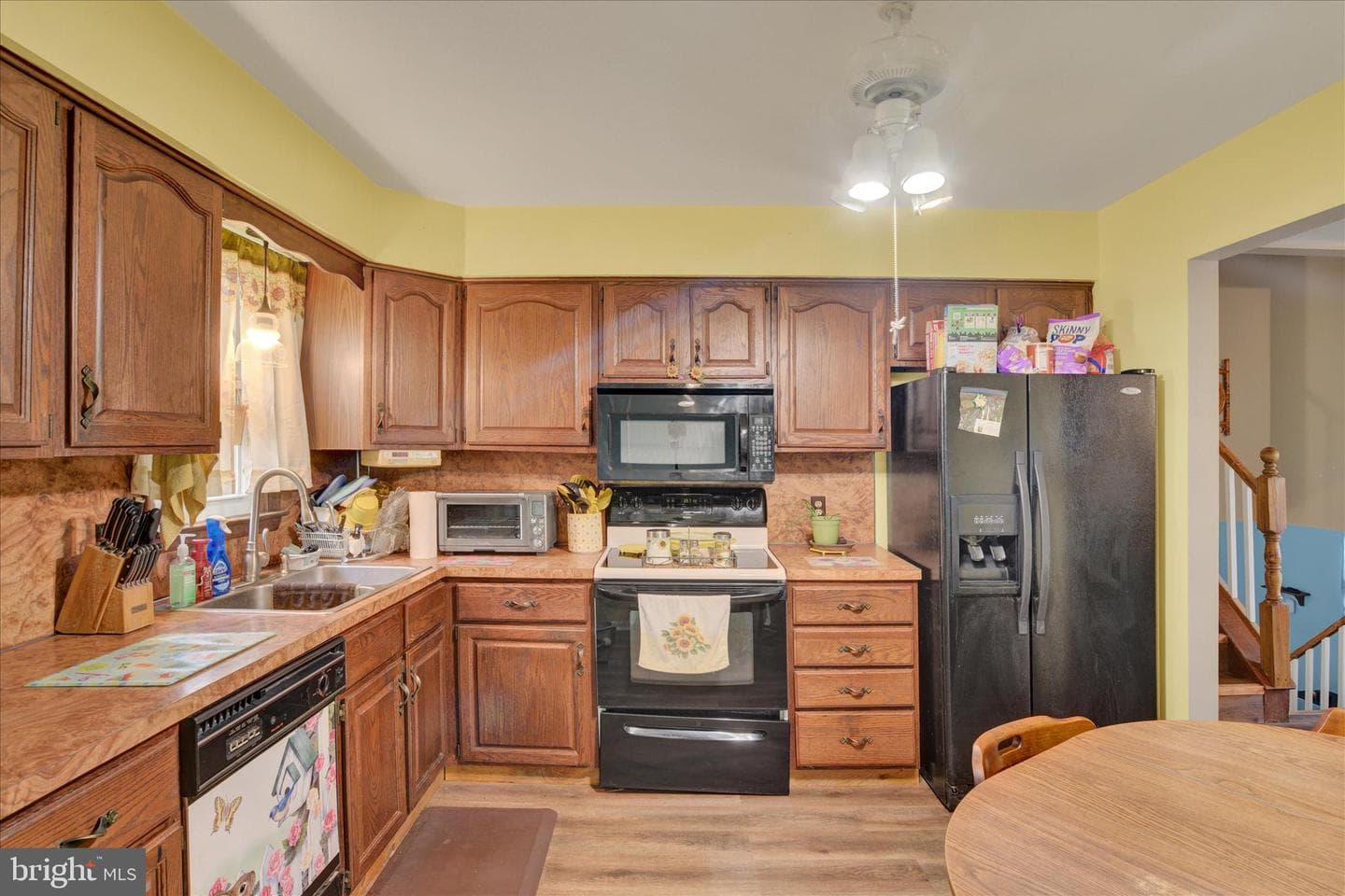 260 Green Lane Dr photo 20